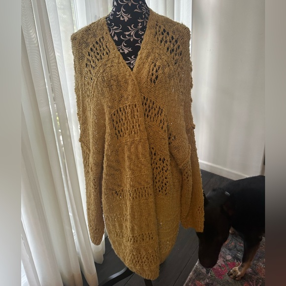 3BN Crochet Oversized Cardigan Sweater - Picture 2 of 4